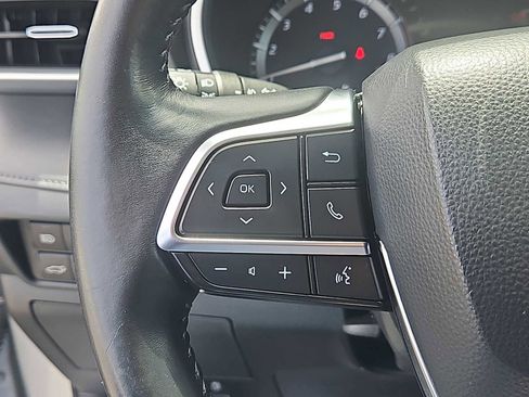 Used 2020 Toyota Highlander XLE AWD/4WD image 22