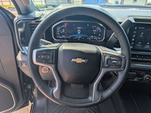 Used 2024 Chevrolet Silverado 2500 LT AWD/4WD image 13