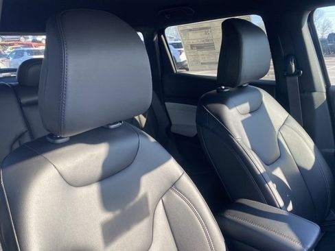 New 2026 Jeep Compass Limited image 18