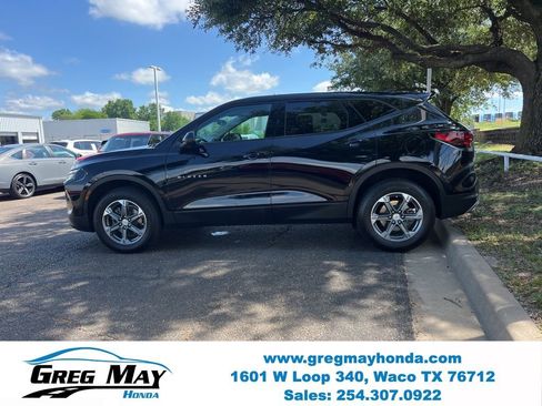 Used 2023 Chevrolet Blazer LT FWD image 4