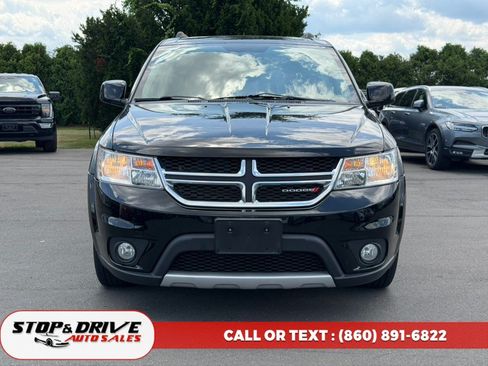 Used 2016 Dodge Journey SXT w/ Comfort/Convenience Group AWD/4WD image 2