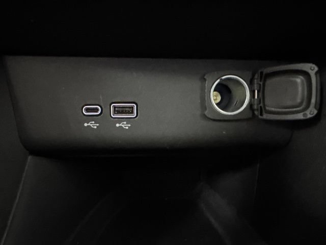 Used 2024 Buick Encore GX Sport Touring AWD/4WD image 18