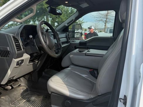 Used 2020 Ford F450 XL w/ Power Equipment Group image 5