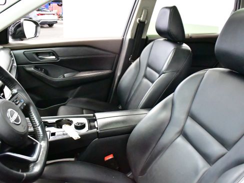 Used 2023 Nissan Rogue SV w/ SV Premium B Package image 21