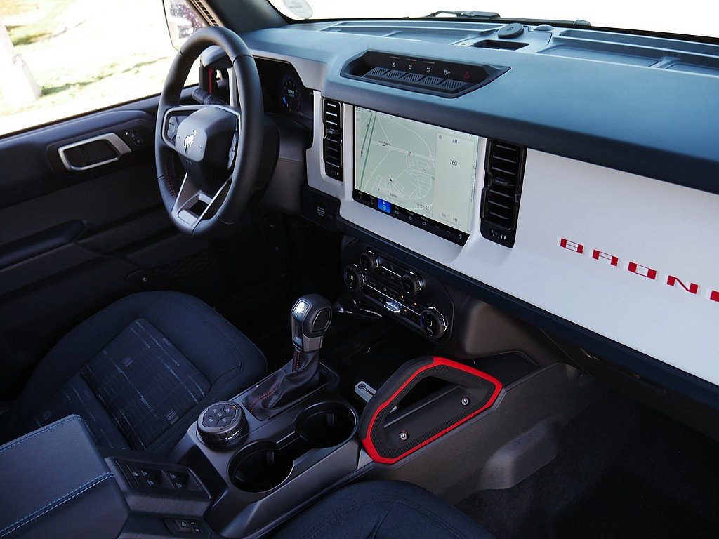 New 2026 Ford Bronco Heritage Edition AWD/4WD image 35