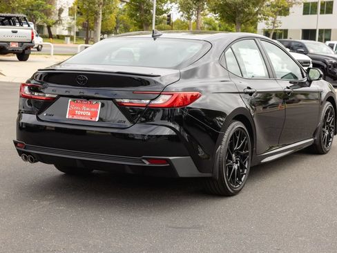New 2026 Toyota Camry SE FWD image 5