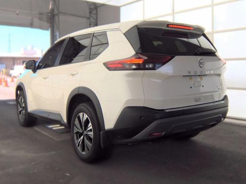 Used 2023 Nissan Rogue SV FWD image 4