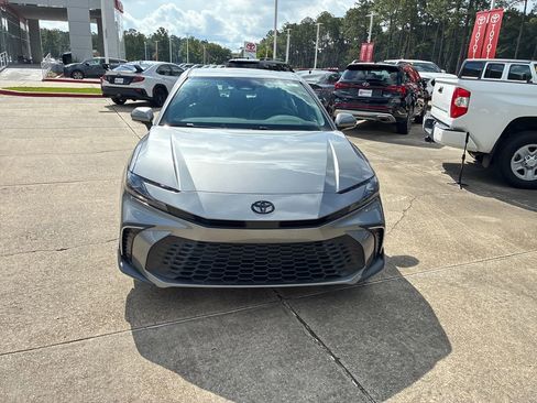 New 2026 Toyota Camry SE FWD image 10