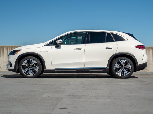 Used 2023 Mercedes-Benz EQE 350+ 4MATIC SUV image 3