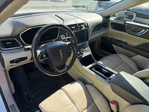 Used 2017 Lincoln Continental Reserve w/ Technology Package image 8