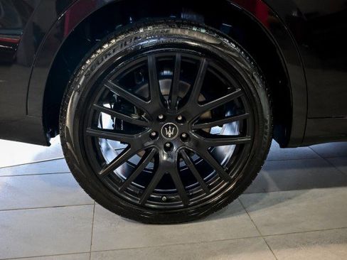 Used 2022 Maserati Levante Modena image 42