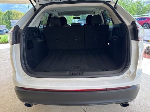 Used 2016 Ford Edge SE image 26