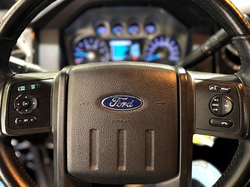 Used 2015 Ford F250 Lariat w/ Lariat Interior Package image 30