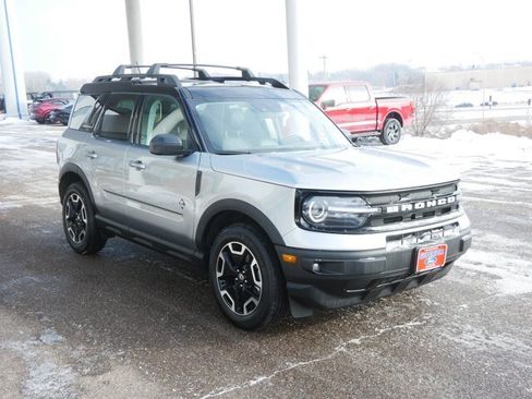 Certified 2023 Ford Bronco Sport Outer Banks w/ Tech Package image 3