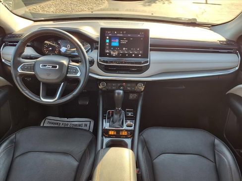 Certified 2022 Jeep Compass Limited image 9