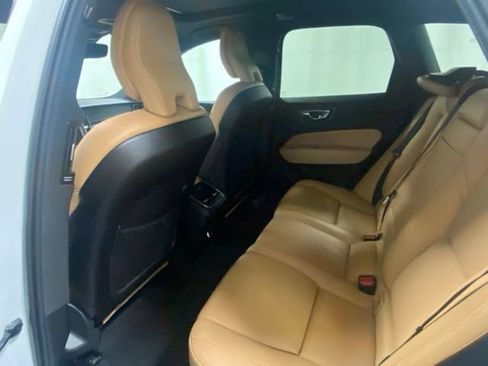 Used 2019 Volvo XC60 T5 Inscription w/ Protection Package Premier AWD/4WD image 12