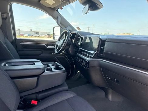 Used 2025 Chevrolet Silverado 2500 LT w/ Convenience Package AWD/4WD image 24