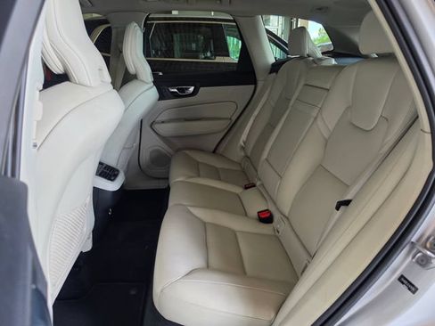 Used 2020 Volvo XC60 T5 Inscription FWD image 28