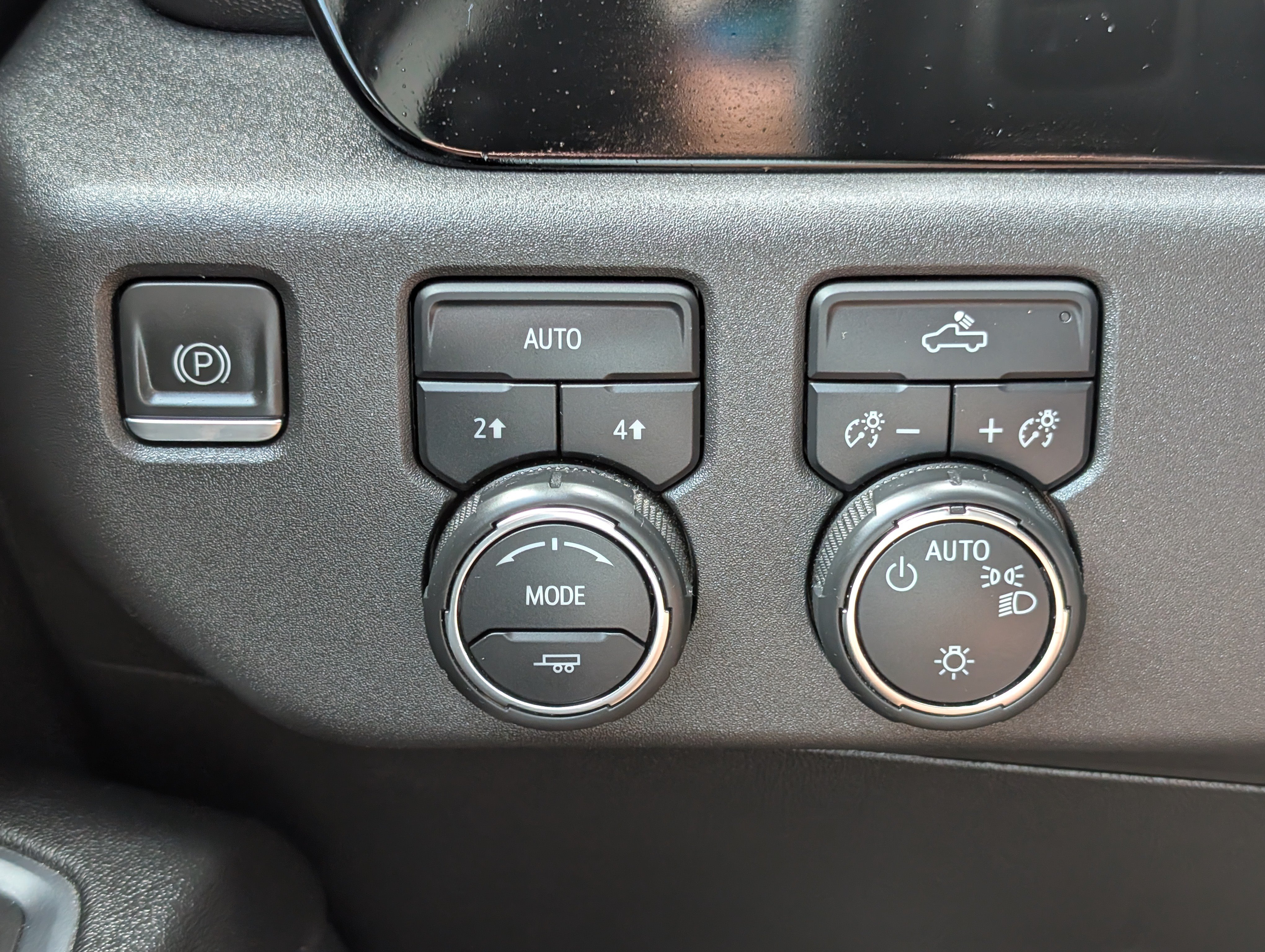 Used 2023 Chevrolet Silverado 1500 LT AWD/4WD image 17