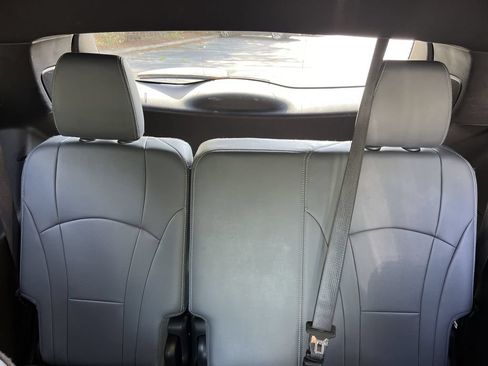 Used 2024 Buick Enclave Premium FWD image 19