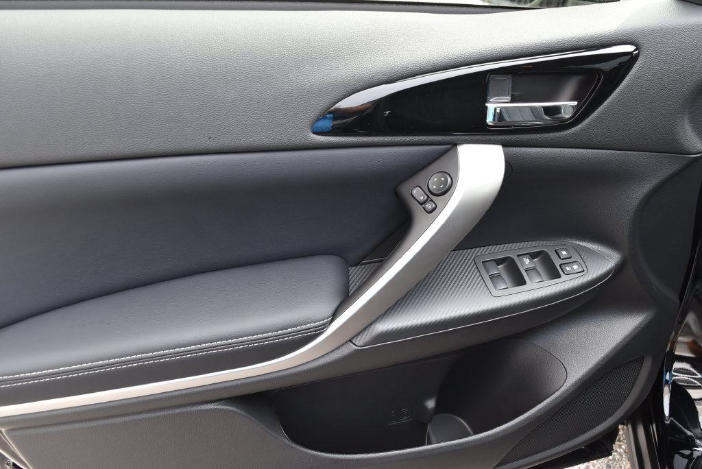New 2026 Mitsubishi Eclipse Cross SE AWD/4WD image 8