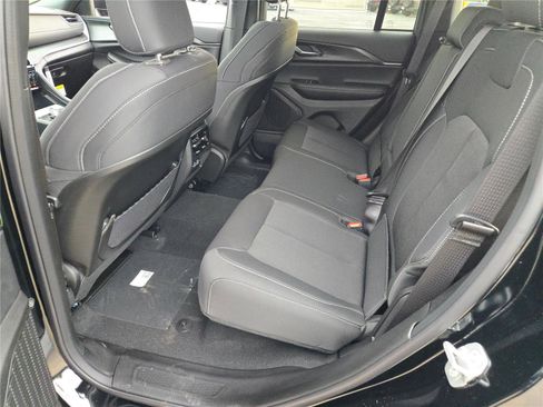 New 2025 Jeep Grand Cherokee Laredo w/ Luxury Tech Group I image 20