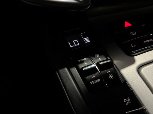 Used 2013 Porsche Cayenne GTS image 26