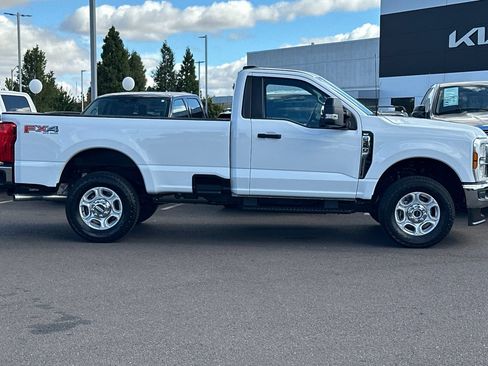Used 2026 Ford F350 XLT w/ FX4 Off-Road Package AWD/4WD image 3