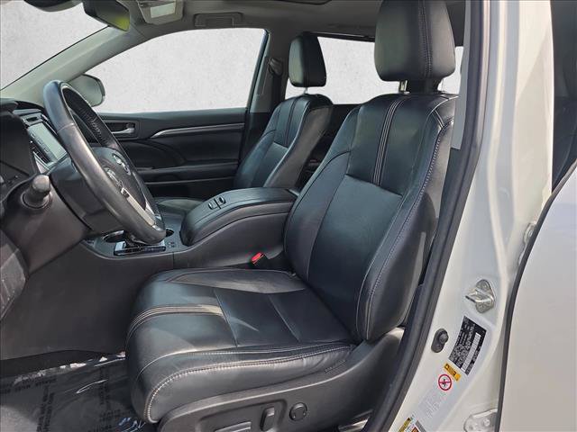 Used 2018 Toyota Highlander SE AWD/4WD image 15