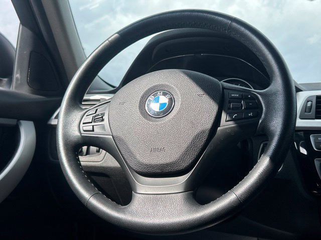 Used 2018 BMW 320i xDrive Sedan AWD/4WD image 37