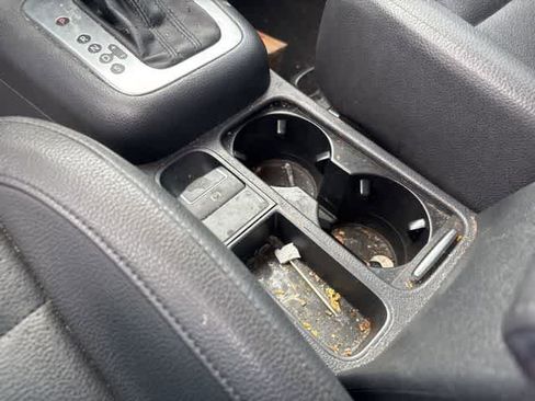 Used 2016 Volkswagen Tiguan S image 17