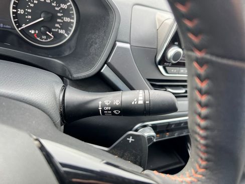 Used 2023 Nissan Altima 2.5 SR image 23