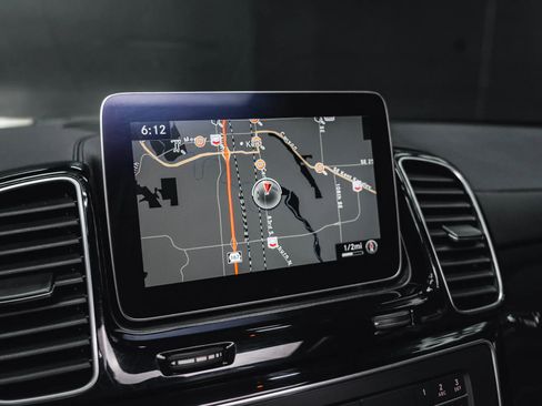 Used 2018 Mercedes-Benz GLE 43 AMG 4MATIC w/ Premium 2 Package image 69