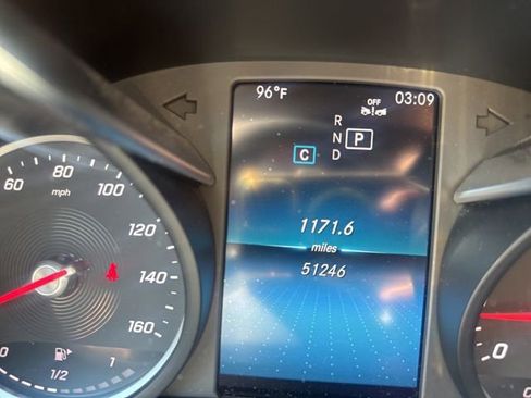 Used 2019 Mercedes-Benz C 300 Sedan image 3