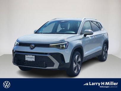 New 2025 Volkswagen Taos SE
