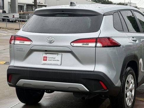 Certified 2025 Toyota Corolla Cross L FWD image 7