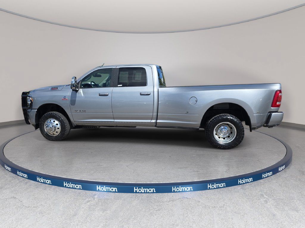 Used 2023 RAM 3500 Laramie AWD/4WD image 9