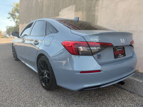 Used 2023 Honda Civic Sport image 8