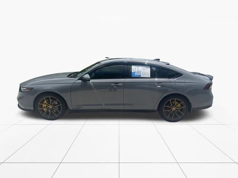 Used 2025 Honda Accord Touring image 4