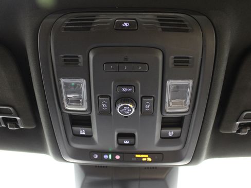 Used 2021 Cadillac Escalade Premium Luxury w/ Driver Assist Tech Package AWD/4WD image 23