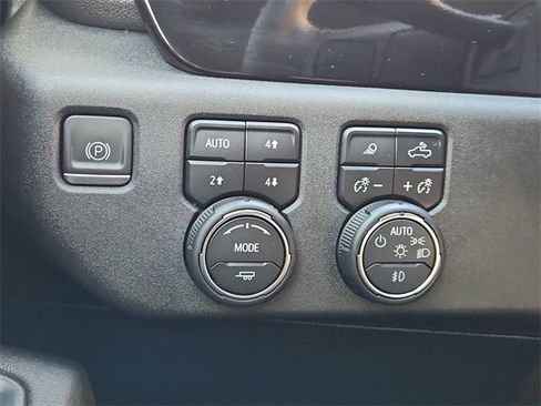 Used 2024 Chevrolet Silverado 2500 LT w/ Texas Edition image 17