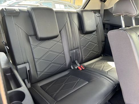 Used 2026 Volkswagen Atlas SE FWD image 32