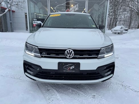 Used 2021 Volkswagen Tiguan SE R-Line image 3