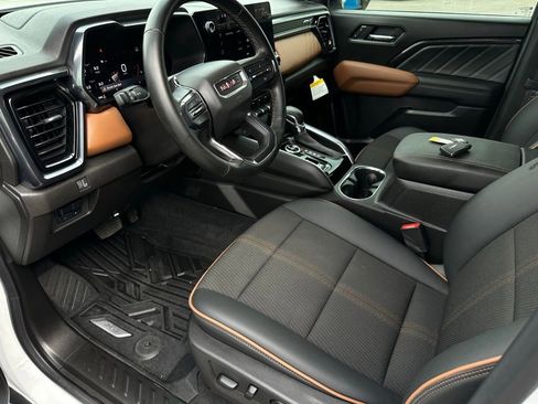 Used 2025 GMC Canyon AT4 AWD/4WD image 10