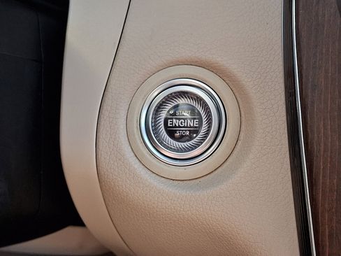 Used 2021 Mercedes-Benz GLC 300 4MATIC image 24