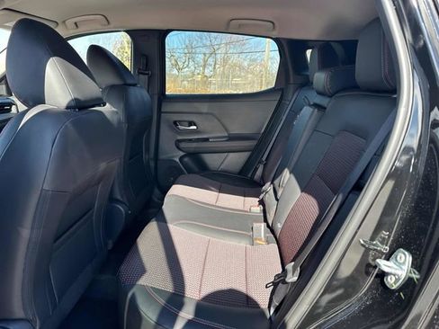 New 2025 Nissan Kicks SR image 10
