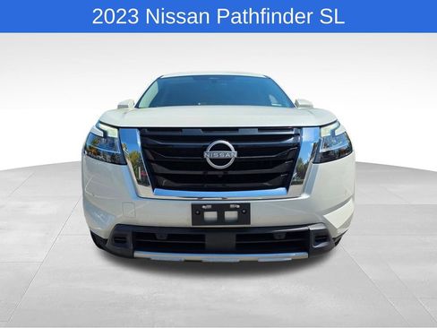 Used 2023 Nissan Pathfinder SL AWD/4WD image 9