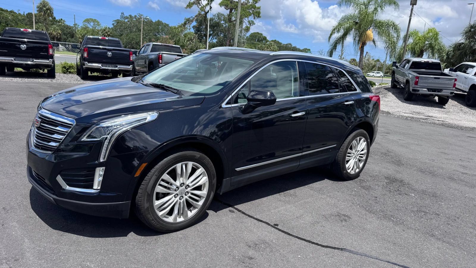 Used 2018 Cadillac XT5 Premium Luxury FWD image 1