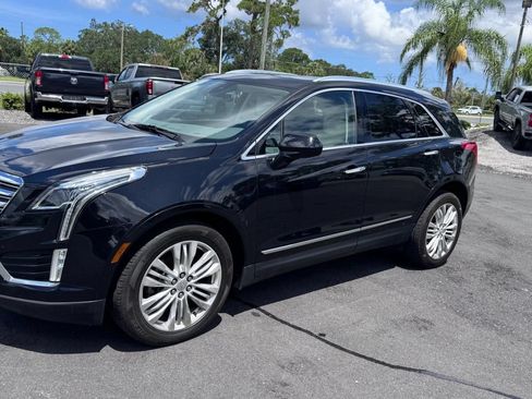 Used 2018 Cadillac XT5 Premium Luxury FWD image 1