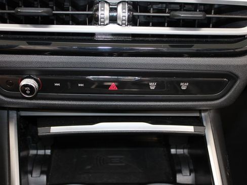 Used 2024 BMW 430i Convertible image 40